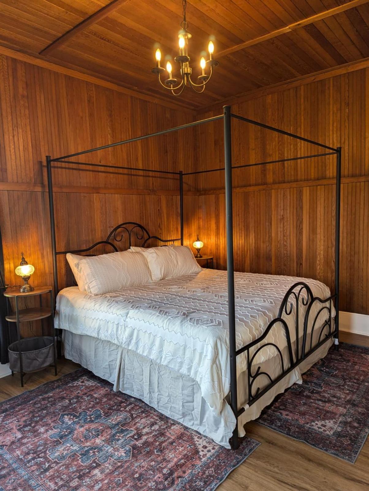 Woodside Farm Country Inn Sooke Kültér fotó